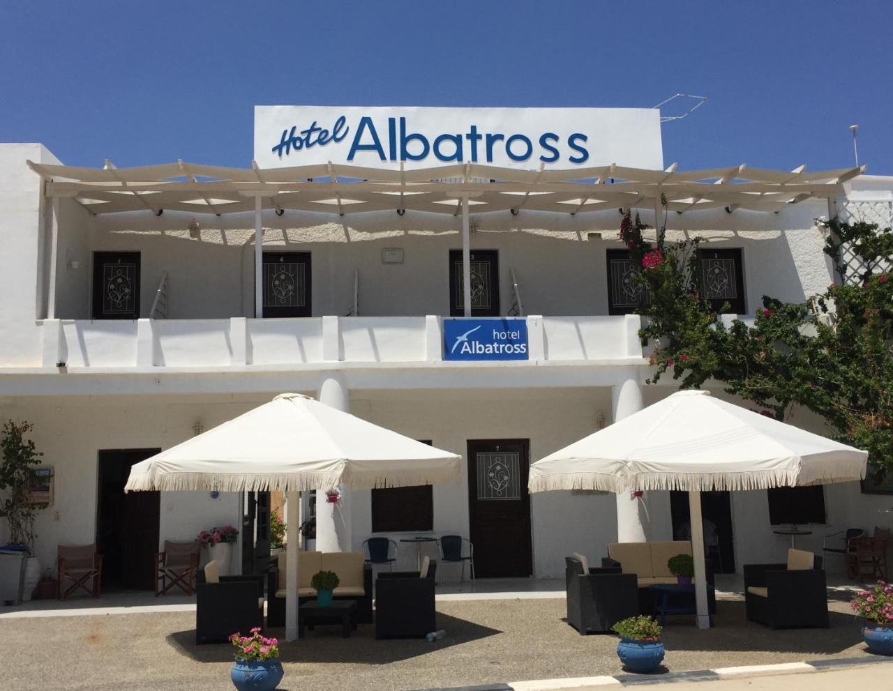 Готель Albatross Livadi  Екстер'єр фото